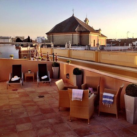 Life Apartments San Vicente Sevilla Exteriör bild